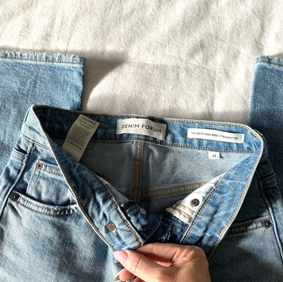 NWOT - Denim Forum Arlo 30L - Picture 3 of 7